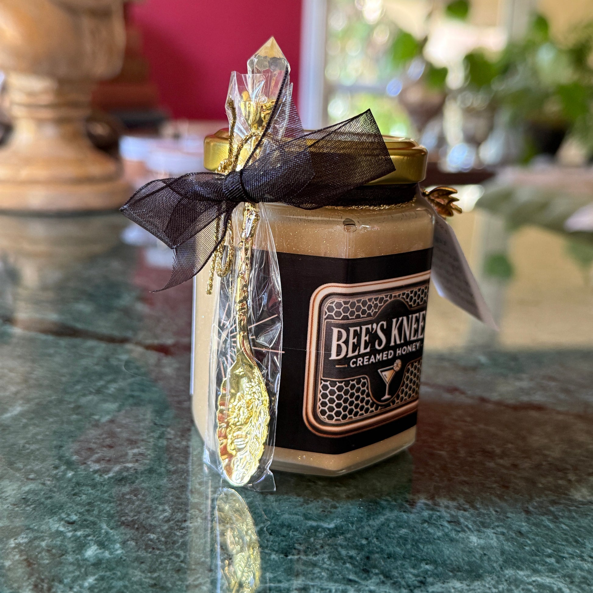 Premium Bee's Knees Honey with Gold Glitter - Ideal for Cocktails, Tea, and Desserts